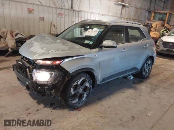 ✅ 2021 Hyundai Venue Denim • VIN: KMHRC8A33MU081091 • Lot: 41391922. Listed on IAAI with 49,343 mi. Free auction sales archive from the USA and detailed vehicle history report at DreamBid. Image 2.