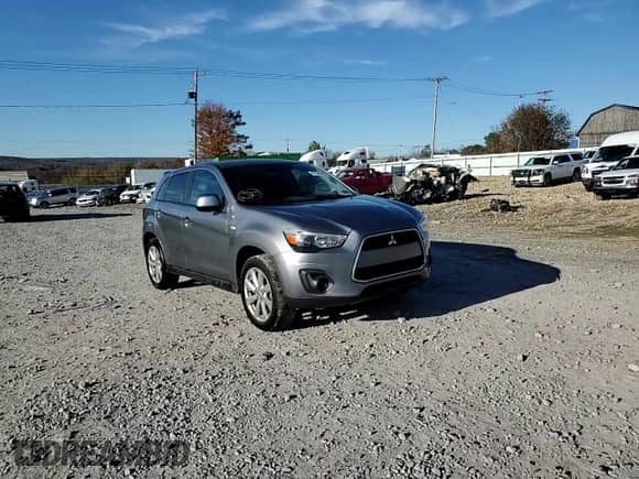 2015 Mitsubishi Outlander ES с VIN 4A4AP3AU8FE060406, выставлен на аукционе Copart как лот 87388425 с пробегом 101 455 миль миль и Списание • Salvage title. История ставок и продаж доступна на DreamBid. Изображение 14.