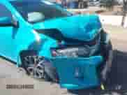 2020 Chevrolet Sonic LT z VIN 1G1JD6SB9L4101926, wystawiony jako IAAI lot #42853614 z przebiegiem 71 732 mil mil oraz . Historia ofert i sprzedaży dostępna na DreamBid. Obrazek 6.