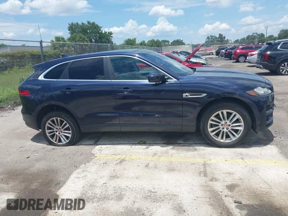 ✅ 2019 Jaguar F-Pace 25t Prestige • VIN: SADCK2GX5KA390178 • Lot: 42685619. Wystawiony na IAAI z przebiegiem 96 564 mil. Bezpłatny archiwum sprzedaży aukcyjnych z USA i szczegółowy raport historii pojazdu na DreamBid. Zdjęcie 13.