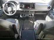 ✅ 2019 Mercedes-Benz Sprinter Passenger • VIN: WDZPF0CDXKP180058 • Лот: 86517895. Опубликован ранее на Copart с пробегом 112 427 миль. Бесплатный доступ к архиву аукционных продаж из США и подробный отчёт об истории автомобиля на DreamBid. Изображение 8.