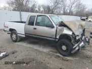 ✅ 1998 GMC Sierra 1500 • VIN: 2GTEK19R1W1542387 • Лот: 45483865. Опубликован ранее на Copart с пробегом 209 839 миль. Бесплатный доступ к архиву аукционных продаж из США и подробный отчёт об истории автомобиля на DreamBid. Изображение 4.