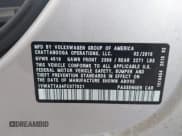 ✅ 2015 Volkswagen Passat Limited Edition • VIN: 1VWAT7A34FC077021 • Lot: 42090573. Wystawiony na IAAI z przebiegiem 230 465 mil. Bezpłatny archiwum sprzedaży aukcyjnych z USA i szczegółowy raport historii pojazdu na DreamBid. Zdjęcie 9.