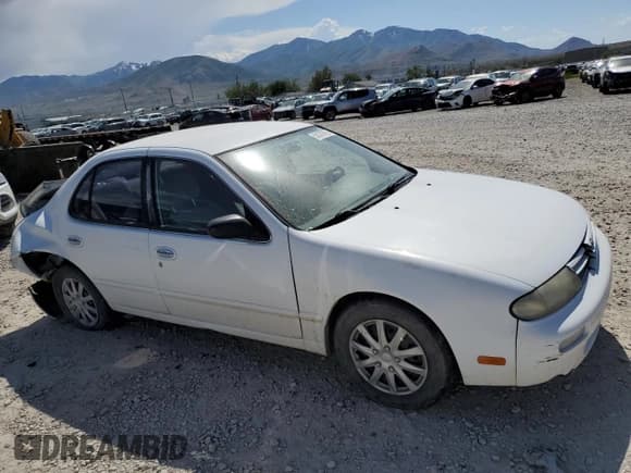 ✅ 1995 Nissan Altima GLE • VIN: 1N4BU31D2SC186485 • Lot: 58370355. Listed on Copart with 188,520 mi. Free auction sales archive from the USA and detailed vehicle history report at DreamBid. Image 4.