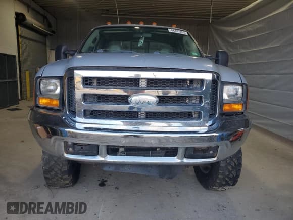 ✅ 2006 Ford F-350 XL • VIN: 1FTWX31576EA75467 • Lot: 48431255. Wystawiony na Copart z przebiegiem 256 706 mil. Bezpłatny archiwum sprzedaży aukcyjnych z USA i szczegółowy raport historii pojazdu na DreamBid. Zdjęcie 5.