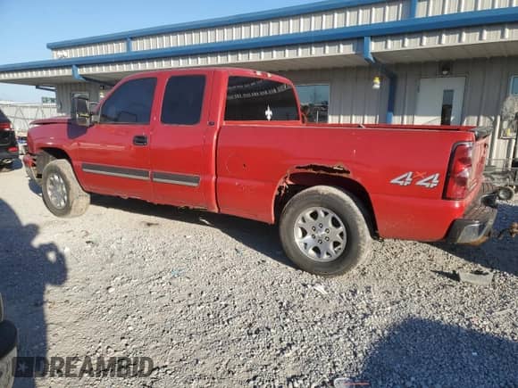 ✅ 2006 Chevrolet Silverado 1500 LS • VIN: 2GCEK19B961274448 • Lot: 77346764. Wystawiony na Copart z przebiegiem 343 618 mil mil. Skorzystaj z bezpłatnego archiwum sprzedaży aukcyjnych z USA i zobacz szczegółowy raport historii pojazdu na DreamBid. Zdjęcie 2.