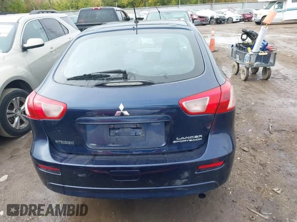 ✅ 2014 Mitsubishi Lancer ES • VIN: JA32X2HU0EU009237 • Lot: 43657354. Listed on IAAI with 169,702 mi. Free auction sales archive from the USA and detailed vehicle history report at DreamBid. Image 16.
