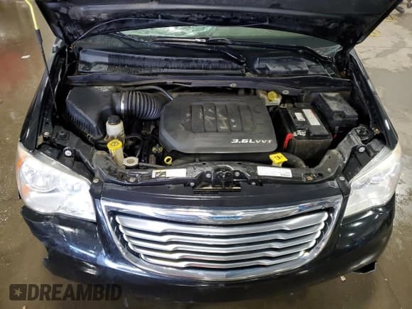 ✅ 2013 Chrysler Town & Country Touring • VIN: 2C4RC1BG1DR621158 • Lot: 65186735. Wystawiony na Copart z przebiegiem 174 195 mil. Bezpłatny archiwum sprzedaży aukcyjnych z USA i szczegółowy raport historii pojazdu na DreamBid. Zdjęcie 12.