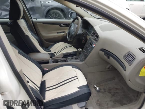 ✅ 2001 Volvo V70 • VIN: YV1SW61R412105454 • Lot: 43804899. Listed on IAAI with 109,432 mi. Free auction sales archive from the USA and detailed vehicle history report at DreamBid. Image 5.