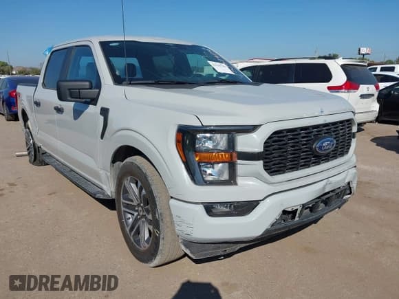 ✅ 2023 Ford F-150 XL • VIN: 1FTEW1CP8PKG12822 • Lot: 43410798. Wystawiony na IAAI z przebiegiem 64 295 mil. Bezpłatny archiwum sprzedaży aukcyjnych z USA i szczegółowy raport historii pojazdu na DreamBid. Zdjęcie 1.