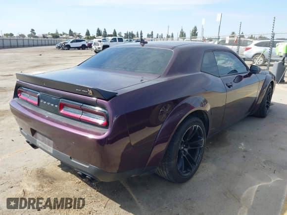 ✅ 2021 Dodge Challenger R/T Scat Pack • VIN: 2C3CDZFJ9MH654202 • Lot: 40729785. Wystawiony na IAAI z przebiegiem 32 746 mil. Bezpłatny archiwum sprzedaży aukcyjnych z USA i szczegółowy raport historii pojazdu na DreamBid. Zdjęcie 4.