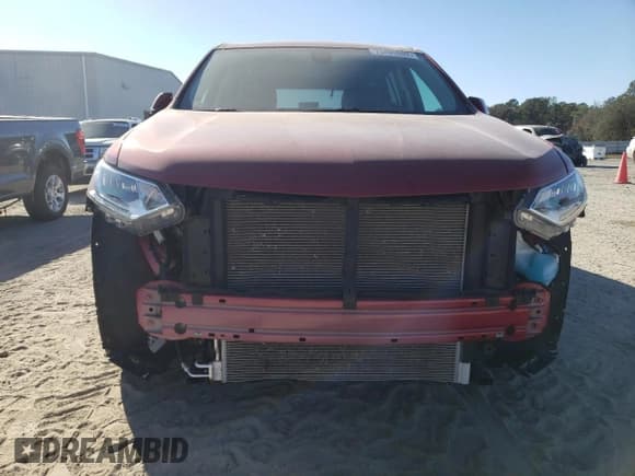 ✅ 2021 Chevrolet Traverse Premier • VIN: 1GNEVKKW8MJ146562 • Lot: 73495002. Wystawiony na Copart z przebiegiem 24 420 mil. Bezpłatny archiwum sprzedaży aukcyjnych z USA i szczegółowy raport historii pojazdu na DreamBid. Zdjęcie 5.