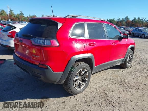 ✅ 2019 Jeep Cherokee Trailhawk • VIN: 1C4PJMBX7KD298488 • Lot: 40697687. Listed on IAAI with 127,060 mi. Free auction sales archive from the USA and detailed vehicle history report at DreamBid. Image 4.