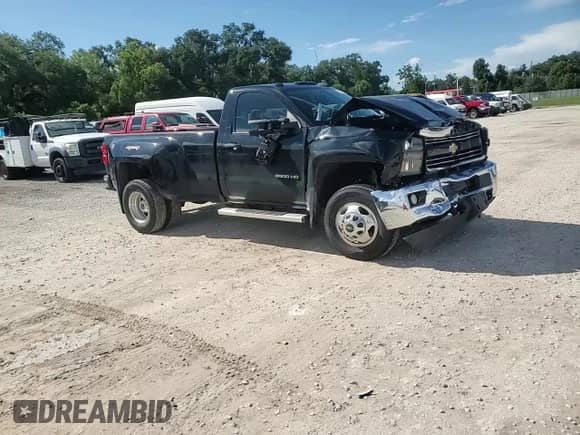 2017 Chevrolet Silverado 3500HD Work Truck z VIN 1GC3KYCG2HZ339400, wystawiony jako Copart lot #67824424 z przebiegiem 48 926 mil mil oraz Szkoda całkowita • Salvage title. Historia ofert i sprzedaży dostępna na DreamBid. Obrazek 11.