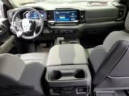 ✅ 2025 Chevrolet Silverado 1500 • VIN: 3GCUKHE81SG131512 • Лот: 53326985. Опубликован ранее на Copart с пробегом 2 852 миль. Бесплатный доступ к архиву аукционных продаж из США и подробный отчёт об истории автомобиля на DreamBid. Изображение 8.