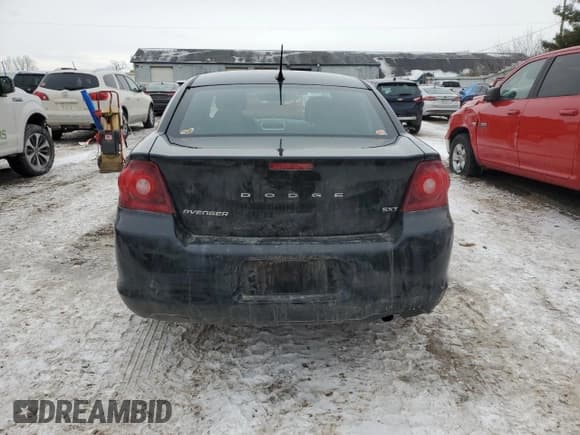 ✅ 2013 Dodge Avenger SXT • VIN: 1C3CDZCB7DN568410 • Lot: 42318385. Wystawiony na Copart z przebiegiem 152 706 mil. Bezpłatny archiwum sprzedaży aukcyjnych z USA i szczegółowy raport historii pojazdu na DreamBid. Zdjęcie 6.