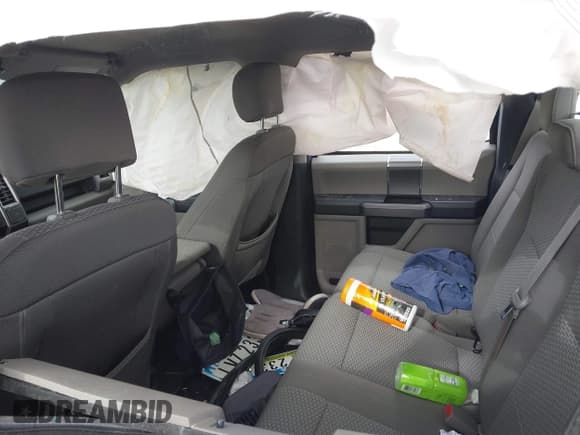 ✅ 2018 Ford F-150 Lariat • VIN: 1FTEW1EG2JKG05367 • Lot: 43691664. Wystawiony na IAAI z przebiegiem 139 014 mil. Bezpłatny archiwum sprzedaży aukcyjnych z USA i szczegółowy raport historii pojazdu na DreamBid. Zdjęcie 8.