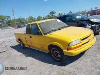 ✅ 2003 Chevrolet S-10 LS • VIN: 1GCCS19X038250518 • Лот: 41874544. Опубликован ранее на IAAI с пробегом Не указан. Бесплатный доступ к архиву аукционных продаж из США и подробный отчёт об истории автомобиля на DreamBid. Изображение 1.