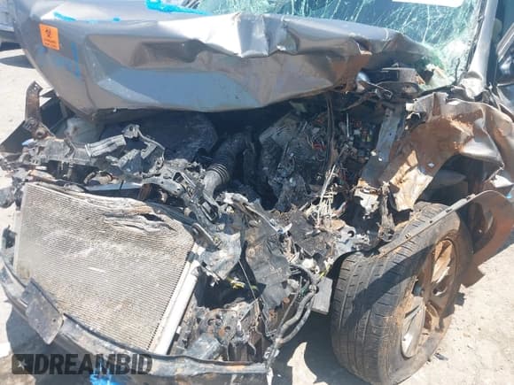 ✅ 2016 Hyundai Santa Fe • VIN: 5XYZT3LB0GG351802 • Lot: 42695517. Wystawiony na IAAI z przebiegiem Nie podano. Bezpłatny archiwum sprzedaży aukcyjnych z USA i szczegółowy raport historii pojazdu na DreamBid. Zdjęcie 10.