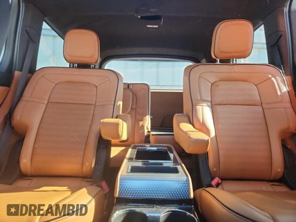 ✅ 2023 Lincoln Aviator Black Label • VIN: 5LM5J9XC3PGL24464 • Lot: 92227815. Listed on Copart with 15,305 mi. Free auction sales archive from the USA and detailed vehicle history report at DreamBid. Image 10.