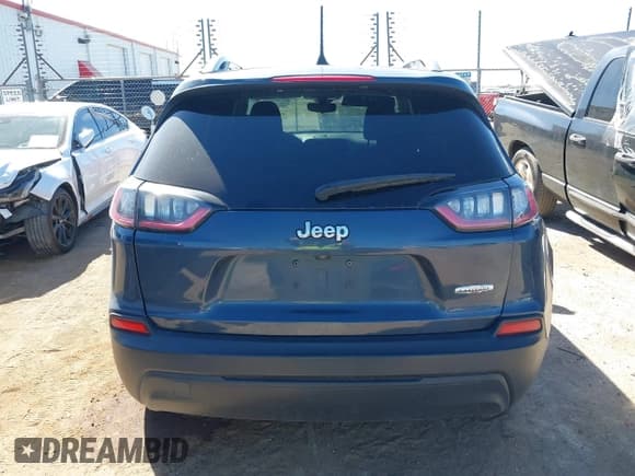 ✅ 2021 Jeep Cherokee Latitude • VIN: 1C4PJLCB4MD125544 • Lot: 43503257. Wystawiony na IAAI z przebiegiem 122 350 mil. Bezpłatny archiwum sprzedaży aukcyjnych z USA i szczegółowy raport historii pojazdu na DreamBid. Zdjęcie 16.