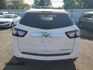 ✅ 2015 Chevrolet Traverse LT • VIN: 1GNKRGKD7FJ147708 • Lot: 70055964. Wystawiony na Copart z przebiegiem 123 848 mil. Bezpłatny archiwum sprzedaży aukcyjnych z USA i szczegółowy raport historii pojazdu na DreamBid. Zdjęcie 6.
