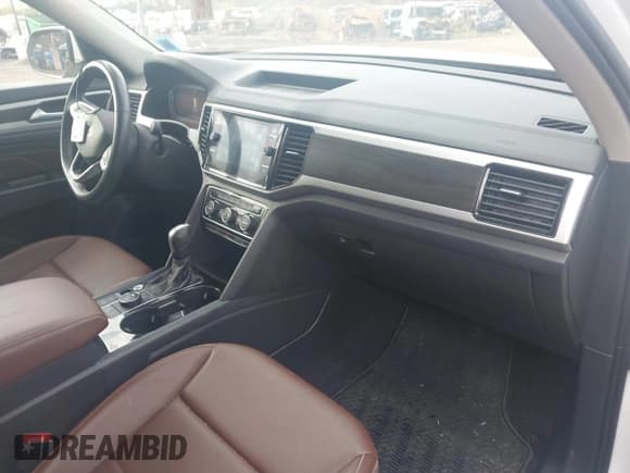 ✅ 2022 Volkswagen Atlas SE • VIN: 1V2KR2CA6NC565484 • Lot: 43499076. Listed on IAAI with 33,353 mi. Free auction sales archive from the USA and detailed vehicle history report at DreamBid. Image 5.