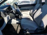 ✅ 2010 Hyundai Accent GS • VIN: KMHCM3AC9AU182623 • Лот: 42288555. Опубликован ранее на Copart с пробегом 171 658 миль. Бесплатный доступ к архиву аукционных продаж из США и подробный отчёт об истории автомобиля на DreamBid. Изображение 7.