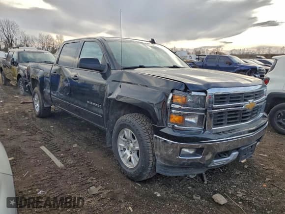 ✅ 2015 Chevrolet Silverado 1500 LT • VIN: 3GCUKREH4FG303396 • Лот: 92788785. Опубликован ранее на Copart с пробегом 227 986 миль. Бесплатный доступ к архиву аукционных продаж из США и подробный отчёт об истории автомобиля на DreamBid. Изображение 4.