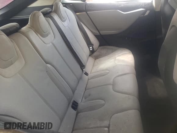 ✅ 2012 Tesla Model S Performance • VIN: 5YJSA1CP2CFP01925 • Lot: 71630305. Wystawiony na Copart z przebiegiem 68 029 mil. Bezpłatny archiwum sprzedaży aukcyjnych z USA i szczegółowy raport historii pojazdu na DreamBid. Zdjęcie 10.