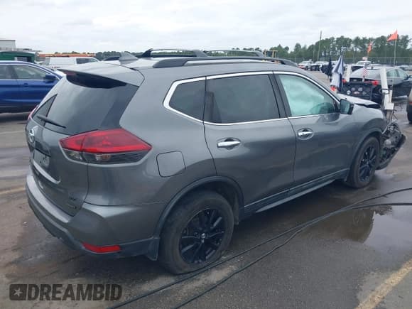 ✅ 2018 Nissan Rogue S • VIN: 5N1AT2MT1JC850842 • Lot: 43418384. Listed on IAAI with 177,434 mi. Free auction sales archive from the USA and detailed vehicle history report at DreamBid. Image 4.