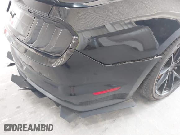 ✅ 2020 Ford Mustang GT • VIN: 1FA6P8CF4L5159461 • Lot: 42780692. Listed on IAAI with 95,950 mi. Free auction sales archive from the USA and detailed vehicle history report at DreamBid. Image 6.