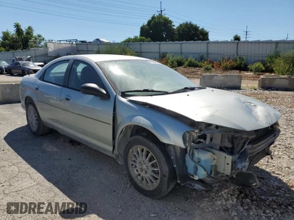 ✅ 2006 Chrysler Sebring • VIN: 1C3EL46XX6N192343 • Lot: 70557555. Wystawiony na Copart z przebiegiem 220 834 mil. Bezpłatny archiwum sprzedaży aukcyjnych z USA i szczegółowy raport historii pojazdu na DreamBid. Zdjęcie 4.