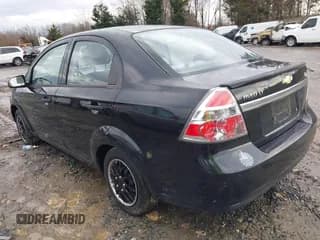 ✅ 2010 Chevrolet Aveo 1LT • VIN: KL1TD5DE1AB069894 • Lot: 41433708. Wystawiony na IAAI z przebiegiem 179 944 mil. Bezpłatny archiwum sprzedaży aukcyjnych z USA i szczegółowy raport historii pojazdu na DreamBid. Zdjęcie 3.
