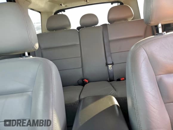 ✅ 2006 Ford Escape XLT • VIN: 1FMYU93106KC43316 • Lot: 93957845. Wystawiony na Copart z przebiegiem 152 864 mil. Bezpłatny archiwum sprzedaży aukcyjnych z USA i szczegółowy raport historii pojazdu na DreamBid. Zdjęcie 10.