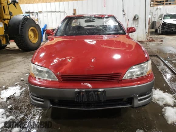 ✅ 1992 Lexus ES 300 • VIN: JT8VK13TXN0042208 • Lot: 89121765. Listed on Copart with 95,233 mi. Free auction sales archive from the USA and detailed vehicle history report at DreamBid. Image 5.