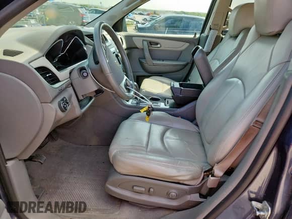 2014 Chevrolet Traverse LT z VIN 1GNKRHKD7EJ203148, wystawiony jako Copart lot #71525975 z przebiegiem 80 745 mil mil oraz Czysty tytuł • Clean title. Historia ofert i sprzedaży dostępna na DreamBid. Obrazek 7.