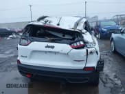 ✅ 2021 Jeep Cherokee Trailhawk • VIN: 1C4PJMBX5MD140170 • Lot: 41006444. Wystawiony na IAAI z przebiegiem 52 407 mil. Bezpłatny archiwum sprzedaży aukcyjnych z USA i szczegółowy raport historii pojazdu na DreamBid. Zdjęcie 16.