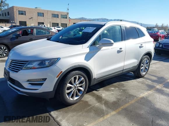 ✅ 2017 Lincoln MKC Select • VIN: 5LMCJ2C98HUL33379 • Lot: 43775018. Listed on IAAI with 79,297 mi. Free auction sales archive from the USA and detailed vehicle history report at DreamBid. Image 17.