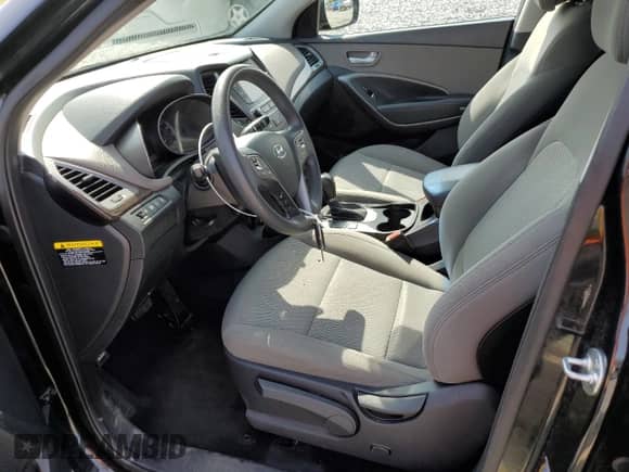 ✅ 2017 Hyundai Santa Fe 2.4L • VIN: 5NMZT3LB4HH044821 • Lot: 46889233. Wystawiony na Copart z przebiegiem 93 261 mil. Bezpłatny archiwum sprzedaży aukcyjnych z USA i szczegółowy raport historii pojazdu na DreamBid. Zdjęcie 7.