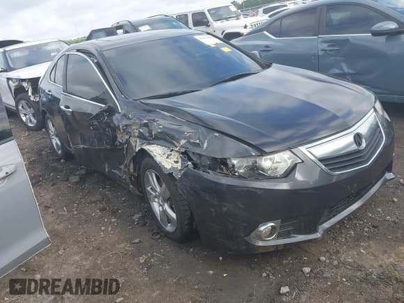 ✅ 2011 Acura TSX • VIN: JH4CU2F64BC015724 • Lot: 42271007. Listed on IAAI with 108,063 mi. Free auction sales archive from the USA and detailed vehicle history report at DreamBid. Image 1.