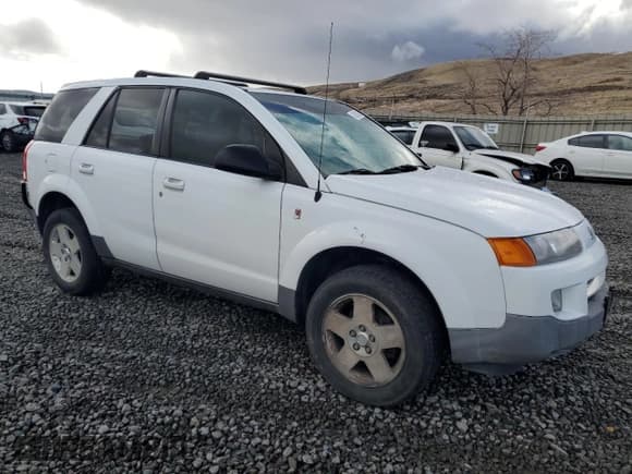 ✅ 2004 Saturn VUE V6 • VIN: 5GZCZ53474S837139 • Lot: 43388305. Wystawiony na Copart z przebiegiem 159 121 mil. Bezpłatny archiwum sprzedaży aukcyjnych z USA i szczegółowy raport historii pojazdu na DreamBid. Zdjęcie 4.