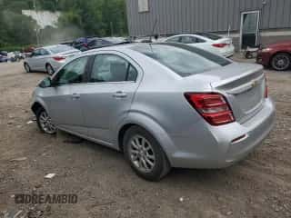 2020 Chevrolet Sonic LT с VIN 1G1JD5SB8L4101667, выставлен на аукционе Copart как лот 60565574 с пробегом 27 427 миль миль и Списание • Salvage title. История ставок и продаж доступна на DreamBid. Изображение 2.