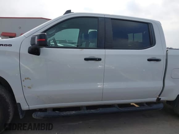 ✅ 2022 Chevrolet Silverado 1500 RST • VIN: 1GCUYEED8NZ146071 • Лот: 42298174. Опубликован ранее на IAAI с пробегом 64 542 миль. Бесплатный доступ к архиву аукционных продаж из США и подробный отчёт об истории автомобиля на DreamBid. Изображение 15.