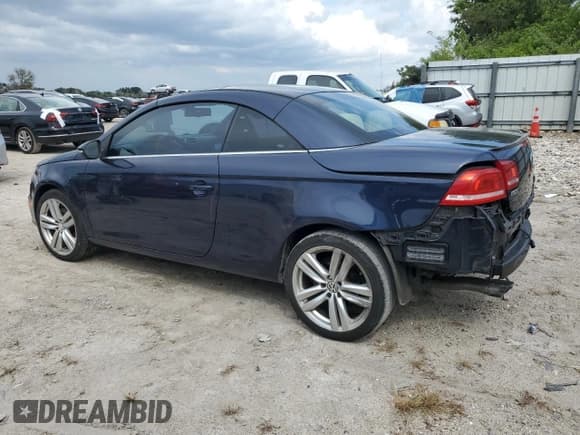 ✅ 2012 Volkswagen Eos Lux • VIN: WVWFW7AHXCV002173 • Lot: 71621744. Wystawiony na Copart z przebiegiem 85 092 mil. Bezpłatny archiwum sprzedaży aukcyjnych z USA i szczegółowy raport historii pojazdu na DreamBid. Zdjęcie 2.