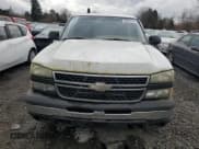 ✅ 2006 Chevrolet Silverado 1500 LT1 • VIN: 1GCEC19T76Z146884 • Лот: 46952675. Опубликован ранее на Copart с пробегом Не указан. Бесплатный доступ к архиву аукционных продаж из США и подробный отчёт об истории автомобиля на DreamBid. Изображение 5.