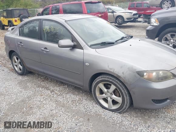 ✅ 2006 Mazda 3 i • VIN: JM1BK12F961465857 • Lot: 43696357. Listed on IAAI with 236,659 mi. Free auction sales archive from the USA and detailed vehicle history report at DreamBid. Image 6.