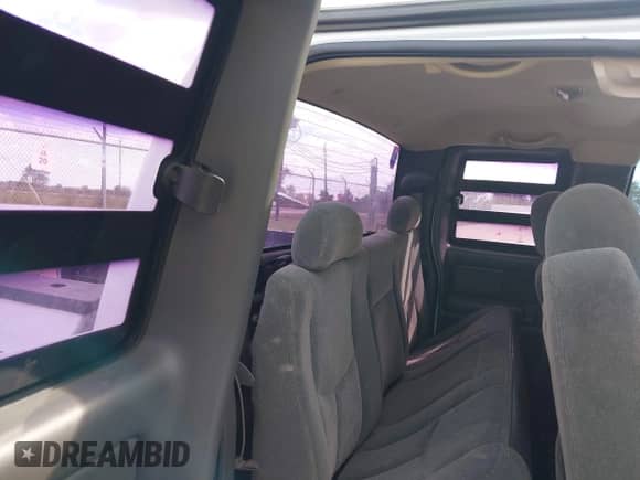 2003 Chevrolet Silverado 1500 LS with VIN 2GCEC19V431106445, listed as a IAAI auction lot 43468884 with 254,572 mi miles and . Bid and sale history available at DreamBid. Image 8.