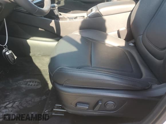 ✅ 2023 Hyundai Tucson SEL • VIN: 5NMJF3AEXPH225762 • Lot: 73742454. Wystawiony na Copart z przebiegiem 9 857 mil. Bezpłatny archiwum sprzedaży aukcyjnych z USA i szczegółowy raport historii pojazdu na DreamBid. Zdjęcie 7.