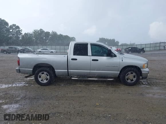 ✅ 2004 Dodge 2500 ST • VIN: 3D7KA28D24G192313 • Lot: 43074955. Wystawiony na IAAI z przebiegiem 214 468 mil. Bezpłatny archiwum sprzedaży aukcyjnych z USA i szczegółowy raport historii pojazdu na DreamBid. Zdjęcie 13.